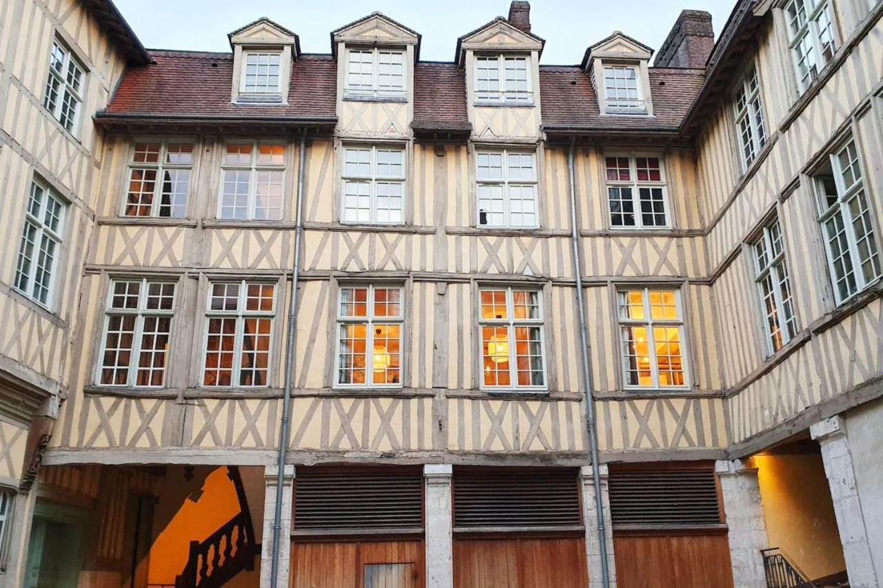 Ancien Hôtel Particulier - Pl du Vieux Marché 4 pers Rouen Extérieur photo